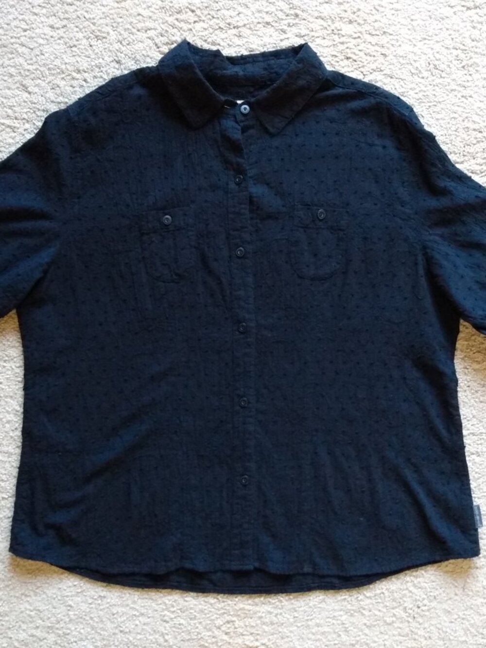 Woolrich Black Floral Embroidered Top Button Up Sz Large Short Sleeve Blouse EUC